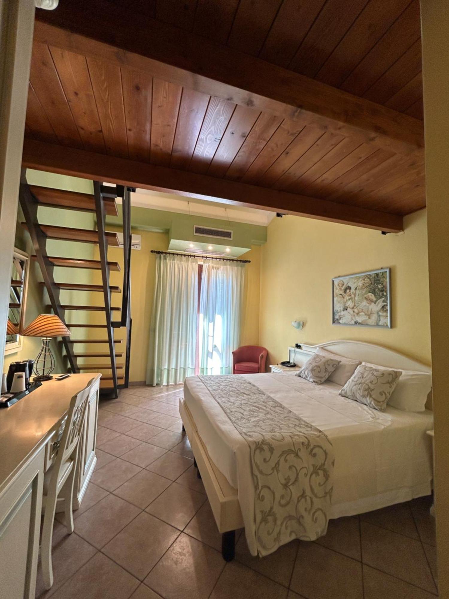 Hotel Duca Della Corgna Castiglione del Lago Esterno foto