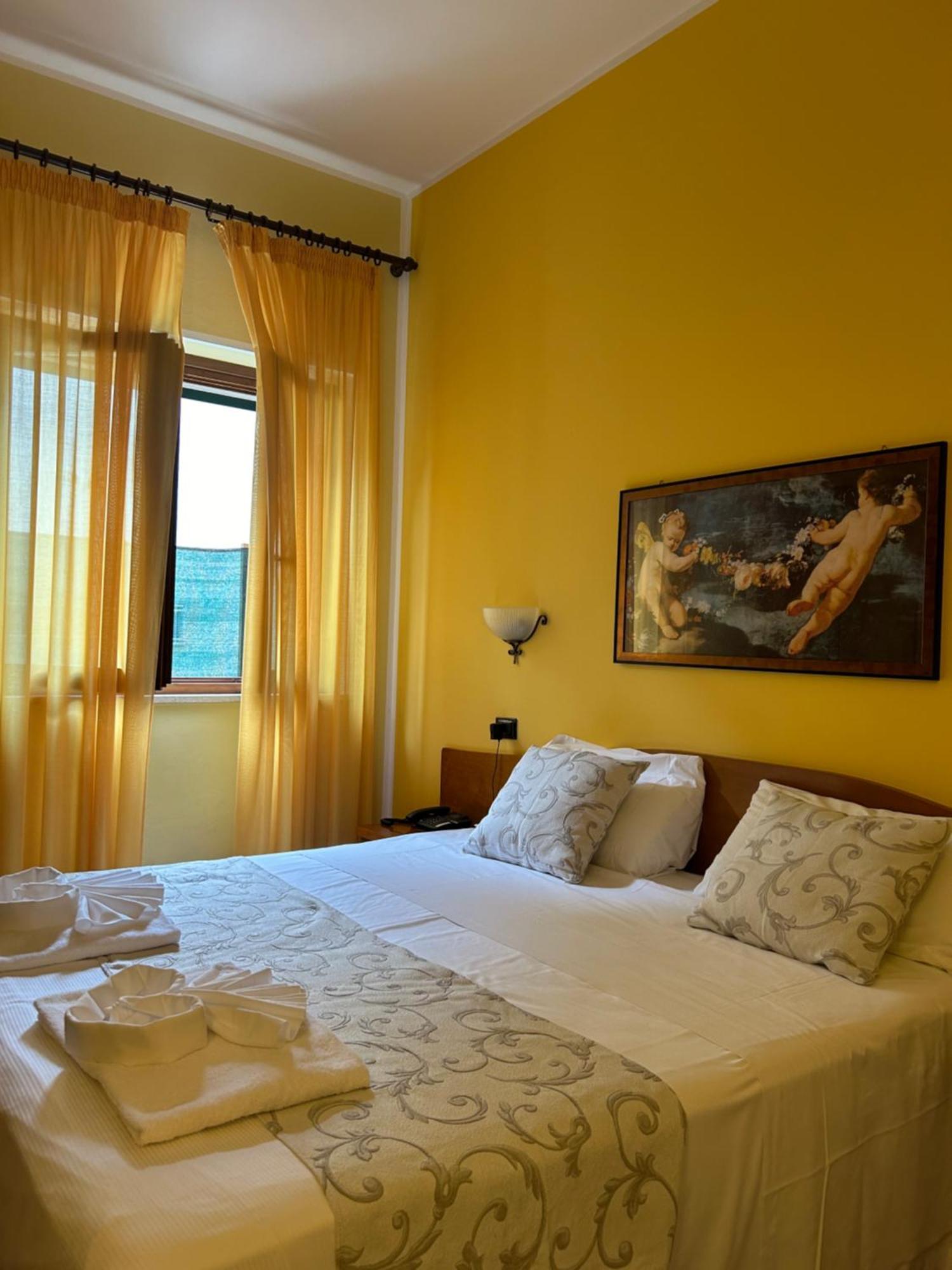 Hotel Duca Della Corgna Castiglione del Lago Esterno foto